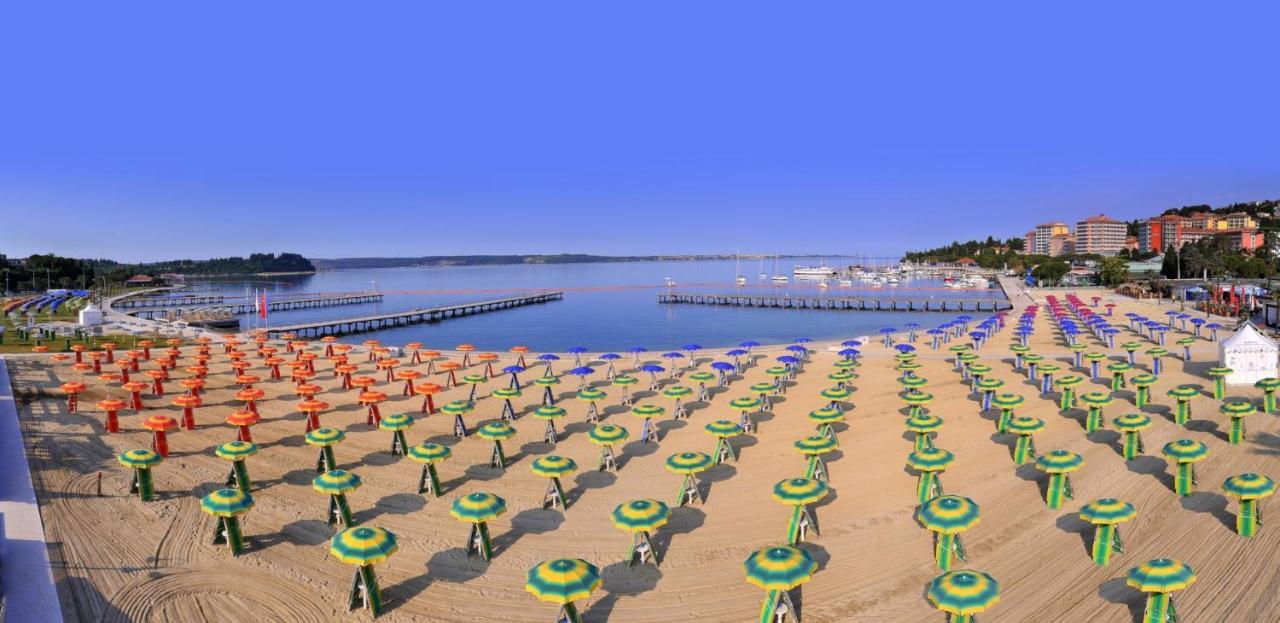 Apartment With Seaview And Garden For 6 Portorož Zewnętrze zdjęcie