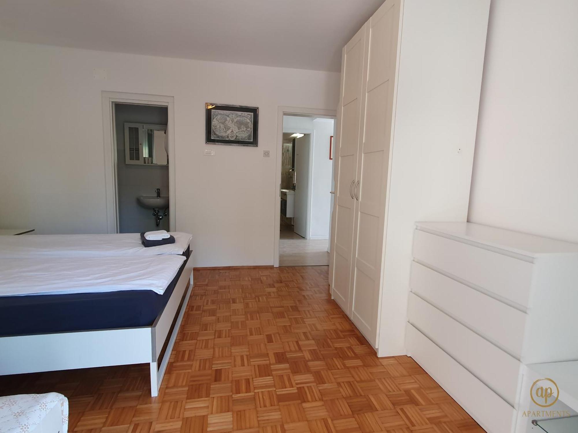 Apartment With Seaview And Garden For 6 Portorož Zewnętrze zdjęcie